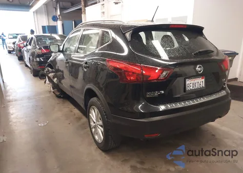 2017 Nissan Rogue Sport Sv z USA, uszkodzony, nr VIN JN1BJ1CP5HW027288